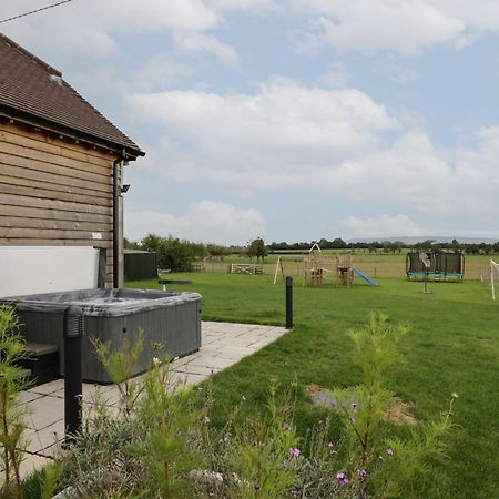 Hallgarth Farm Holiday Lodge Pershore Exterior foto